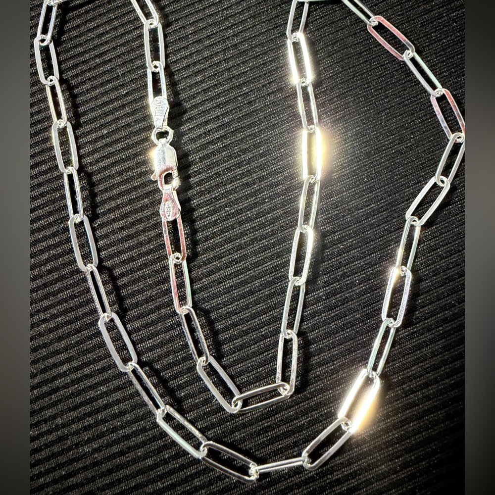 Paperclip chain 16”